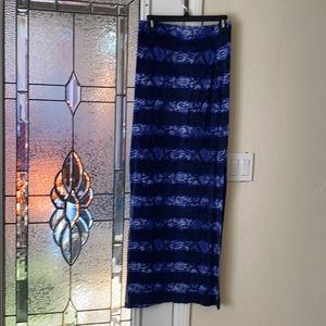 Long skirt, side slit